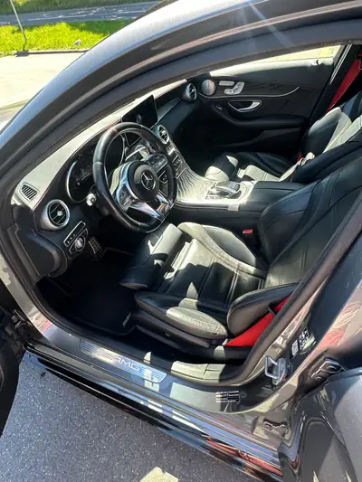 Mercedes-Benz C 43 AMG 4matic — Berline sportive 390 ch, transmission intégrale — dashboard
