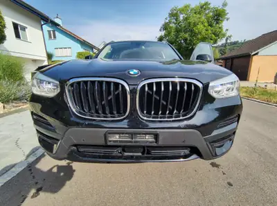 BMW X3 20d xDrive — SUV diesel performant, 139'000 km, sans sinistre — exterior view