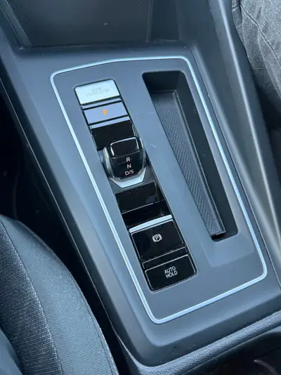 VW Golf 1.0 eTSI mHEV DSG — Citadine hybride économe, 68 500 km seulement — détail