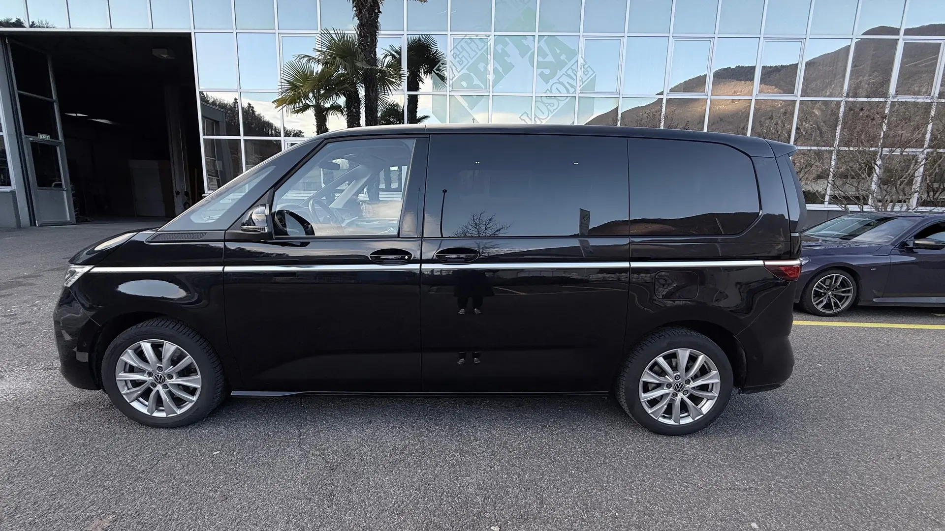 VW T7 Multivan 2.0 TSI Style DSG — Monospace 7 places, motorisation puissante, 68'000 km