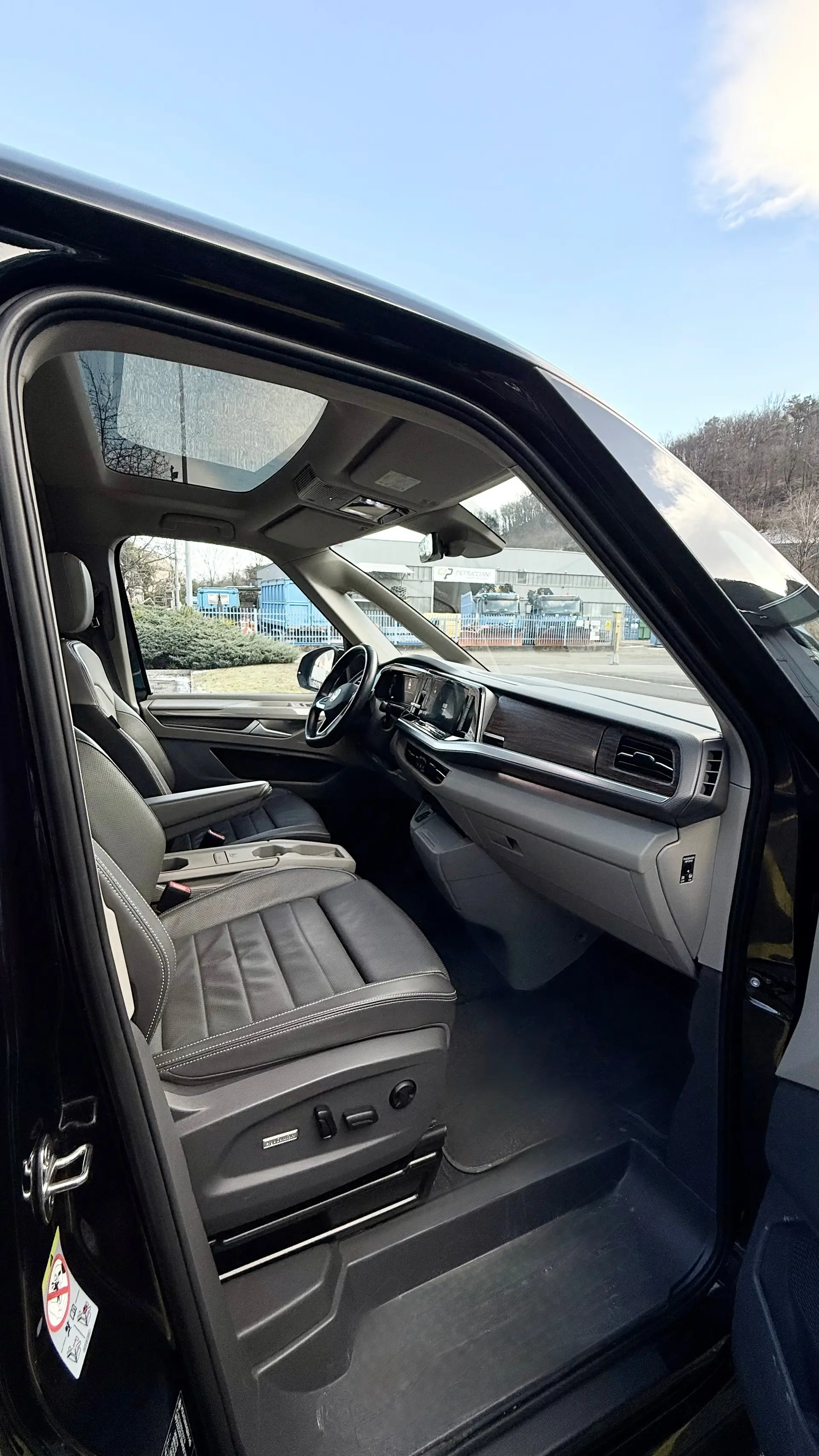Volkswagen T7 Multivan 2022 occasion Brissago — 5