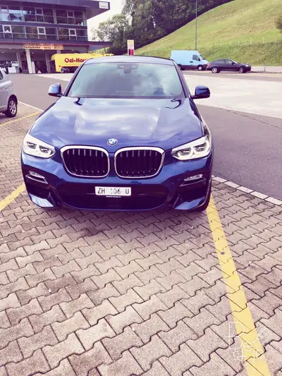 BMW X4 xDrive20d M Sport — SUV coupé dynamique, entretien BMW, très peu roulé — côté