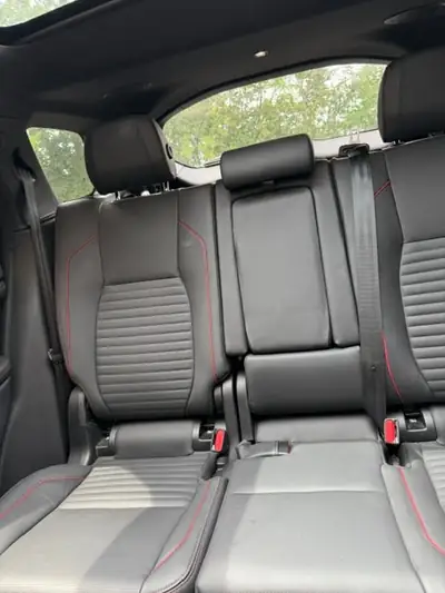 Land Rover Discovery Sport R Dynamics — SUV 7 places, 200 ch, tout-terrain affiré — dettaglio