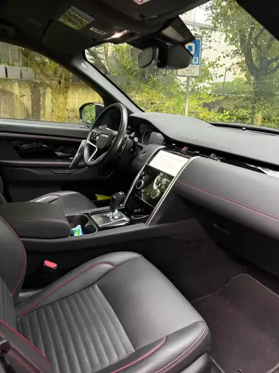 Land Rover Discovery Sport R Dynamics — SUV 7 places, 200 ch, tout-terrain affiré — Miniatura 9