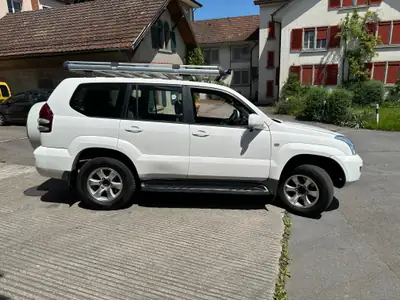 Toyota Land Cruiser 2006 — Le SUV 4x4 incontournable, robustesse éprouvée — Innenraum