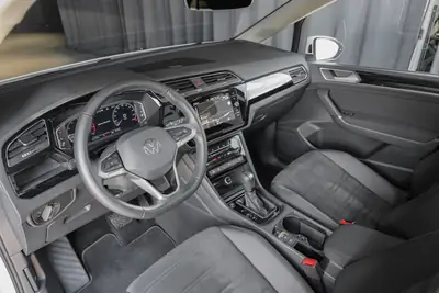 VW Touran 1.5 TSI EVO Highline — Monospace 7 places avec toit panoramique et régulateur adaptatif — Miniature 14