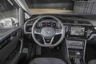 VW Touran 1.5 TSI EVO Highline — Monospace 7 places avec toit panoramique et régulateur adaptatif — Miniature 17