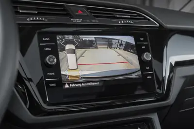 VW Touran 1.5 TSI EVO Highline — Monospace 7 places avec toit panoramique et régulateur adaptatif — Miniature 20