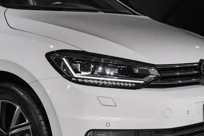 VW Touran 1.5 TSI EVO Highline — Monospace 7 places avec toit panoramique et régulateur adaptatif — Miniature 27
