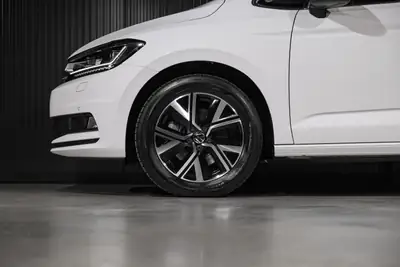 VW Touran 1.5 TSI EVO Highline — Monospace 7 places avec toit panoramique et régulateur adaptatif — Miniature 29