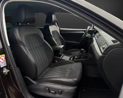 Skoda Superb Combi 2.0 TDi 190 ch 4x4 — Break polyvalent, transmission DSG, garantie incluse — Thumbnail 9