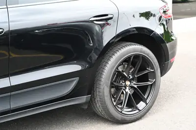 Porsche Macan PDK 2017 — SUV dynamique, fresch du contrôle technique, 252 ch — detail