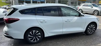 Ford Focus 1.0i EcoBoost Hybrid 155 — Monospace écologique et économique, 96'000 km — intérieur