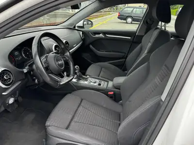 Audi A3 Sportback 1.4 TFSI — Compacte dynamique, automatique, 82 600 km — cruscotto