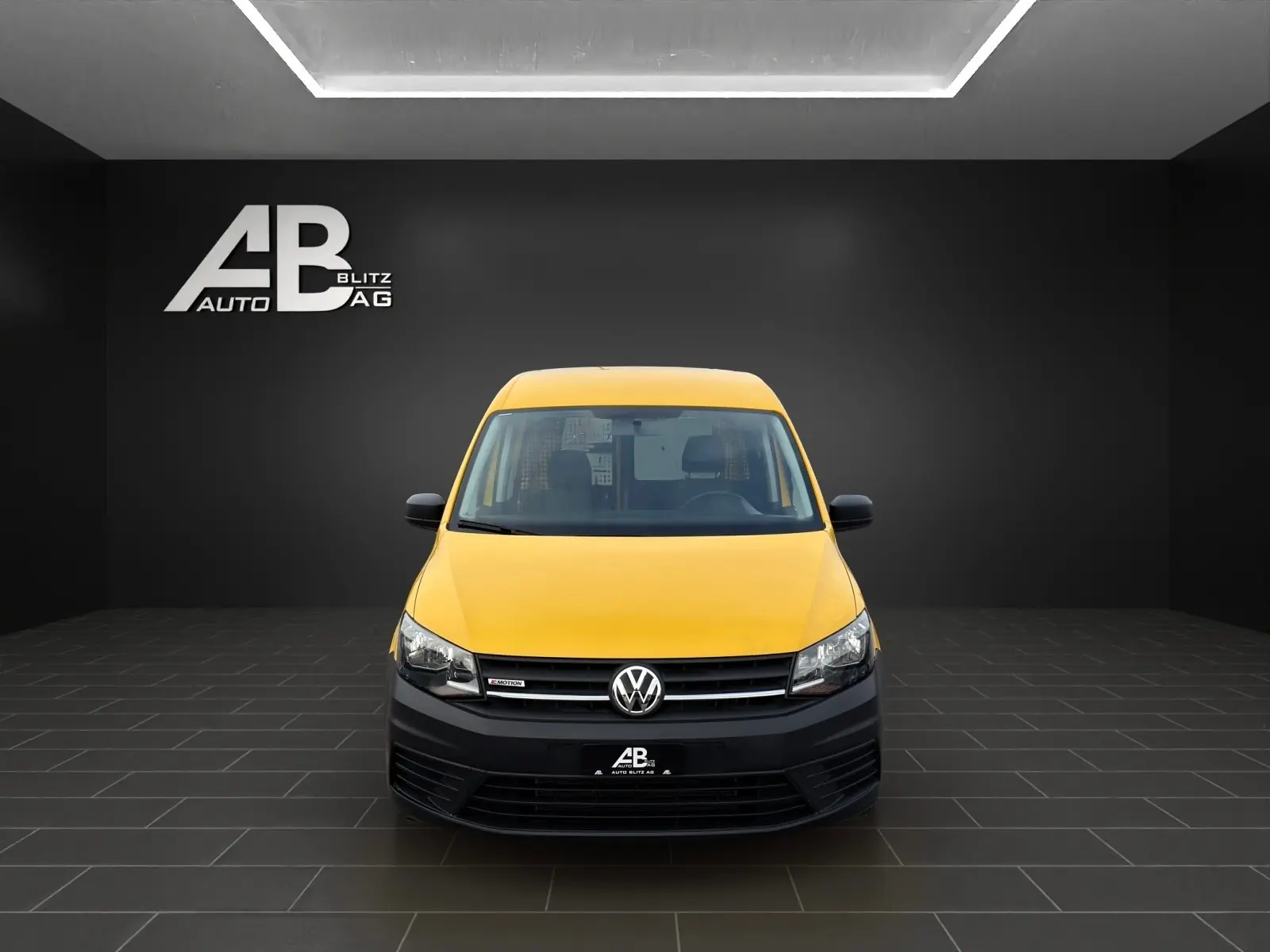 VW Caddy 2.0 TDI 4Motion — Utilitaire polyvalent tout-terrain, entretien récent