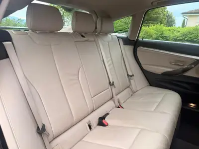 BMW 328 Gran Turismo xDrive — Berline spacieuse, tout-terrain, sièges cuir chauffants — Thumbnail 21