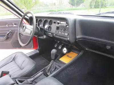 Ford Capri 2,8 1974 — Coupé sportif de légende, moteur V6 puissant — Miniatur 9