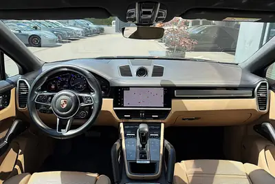 Porsche Cayenne Coupé 3.0 V6 E-Hybrid — SUV hybride rechargeable, 44 000 km seulement — Thumbnail 10