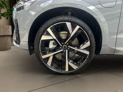 Volvo XC60 2.0 T6 TE Black Edition eAWD — Hybride rechargeable premium, seulement 20'000 km — Miniature 19