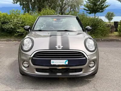 MINI Cooper Cabriolet Steptronic — Décapotable urbaine automatique, entretien suivi — exterior view