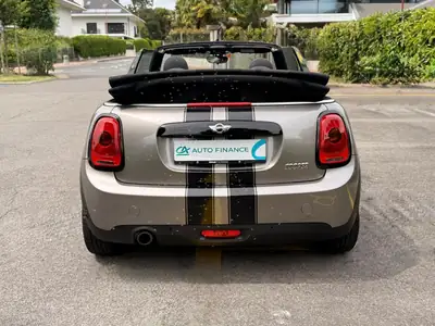 MINI Cooper Cabriolet Steptronic — Décapotable urbaine automatique, entretien suivi — Thumbnail 9