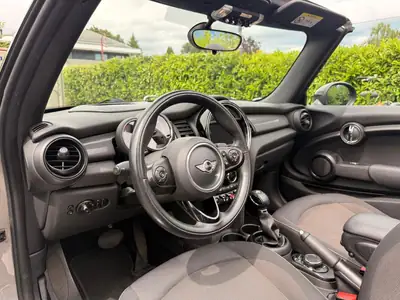 MINI Cooper Cabriolet Steptronic — Décapotable urbaine automatique, entretien suivi — Thumbnail 17