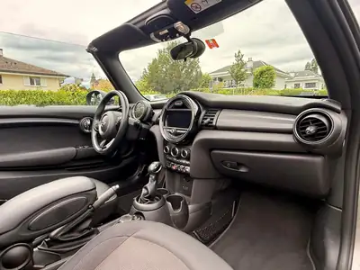 MINI Cooper Cabriolet Steptronic — Décapotable urbaine automatique, entretien suivi — Thumbnail 18