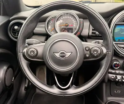 MINI Cooper Cabriolet Steptronic — Décapotable urbaine automatique, entretien suivi — Thumbnail 20