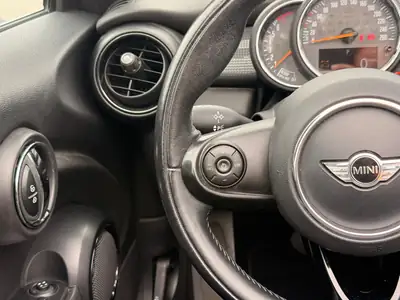 MINI Cooper Cabriolet Steptronic — Décapotable urbaine automatique, entretien suivi — Thumbnail 21