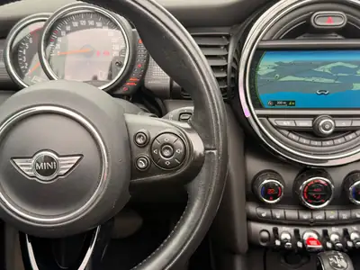 MINI Cooper Cabriolet Steptronic — Décapotable urbaine automatique, entretien suivi — Thumbnail 22