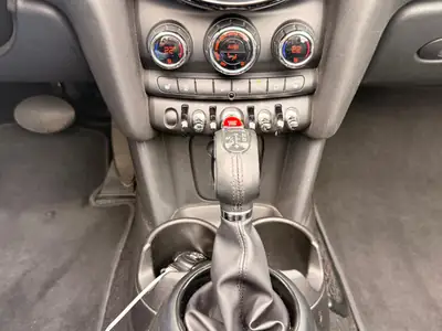 MINI Cooper Cabriolet Steptronic — Décapotable urbaine automatique, entretien suivi — Thumbnail 31