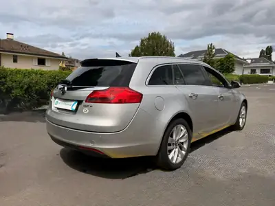 Opel Insignia 2.0 CDTI — Berline élégante, motorisation diesel efficace et équipements premium — detail