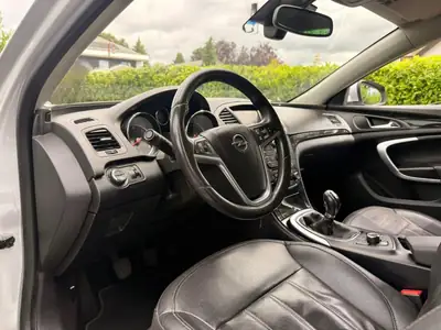 Opel Insignia 2.0 CDTI — Berline élégante, motorisation diesel efficace et équipements premium — Thumbnail 10