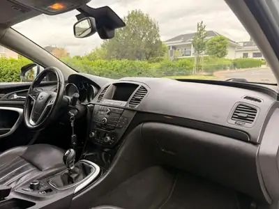 Opel Insignia 2.0 CDTI — Berline élégante, motorisation diesel efficace et équipements premium — Thumbnail 12