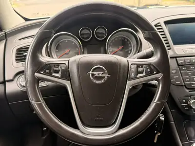 Opel Insignia 2.0 CDTI — Berline élégante, motorisation diesel efficace et équipements premium — Thumbnail 18