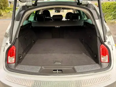 Opel Insignia 2.0 CDTI — Berline élégante, motorisation diesel efficace et équipements premium — Thumbnail 24