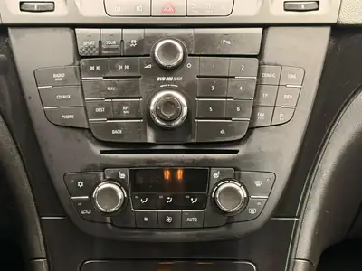 Opel Insignia 2.0 CDTI — Berline élégante, motorisation diesel efficace et équipements premium — Thumbnail 22