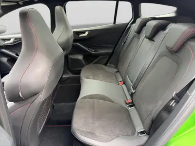 Ford Focus ST X Automatique 2023 — 280 ch, Break spacieux avec garantie constructeur — Miniature 11