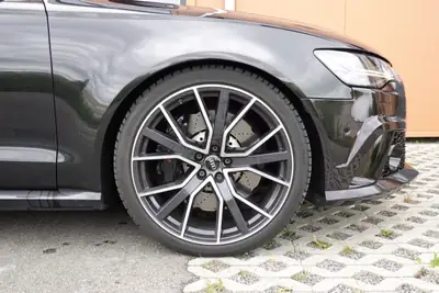 Audi RS6 Avant 4.0 TFSI V8 Performance — Break sportif 605 ch, toit ouvrant, sans accident — tableau de bord