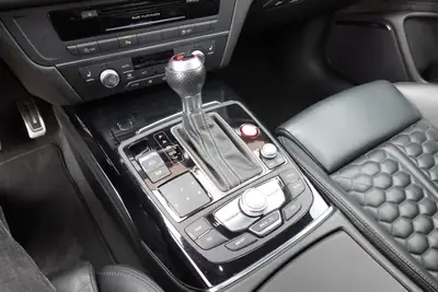 Audi RS6 Avant 4.0 TFSI V8 Performance — Break sportif 605 ch, toit ouvrant, sans accident — Miniature 17