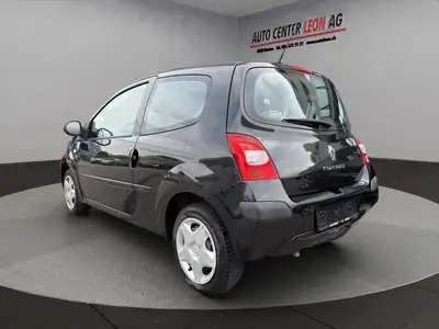 Renault Twingo 1.2 16V Expression — Citadine urbaine compacte, climatisation, sans accident — Innenraum