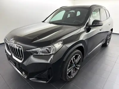 BMW X1 sDrive 18i M Sport 2025 — Compact premium, design affirmé, faible kilométrage — exterior view