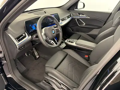 BMW X1 sDrive 18i M Sport 2025 — Compact premium, design affirmé, faible kilométrage — dashboard