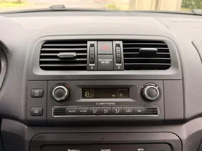 Skoda Fabia 1.2 TSI Family DSG — Citadine pratique, sans accident, garantie — Thumbnail 24