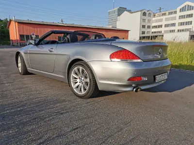 BMW 650i V8 Cabriolet — Luxe et puissance, 75 000 km seulement — Armaturenbrett