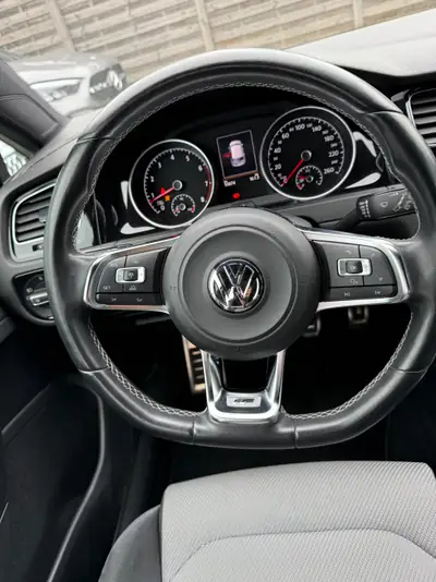 VW Golf 1.4 TSI Cup R-Line — Berline sportive, entretien récent, 53 000 km seulement — Thumbnail 14