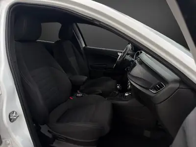 Alfa Romeo Giulietta 1.6 JTDM — Diesel efficient, entretien récent — Thumbnail 9