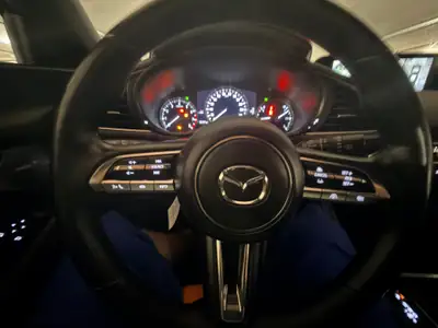 MAZDA 3 2.5 Turbo 250 PS AWD — Sportive compacte, traction intégrale et deux jeux de roues — Miniatura 7