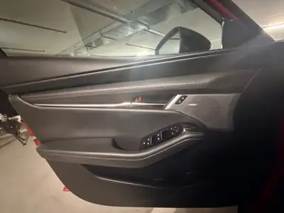 MAZDA 3 2.5 Turbo 250 PS AWD — Sportive compacte, traction intégrale et deux jeux de roues — Miniatura 9
