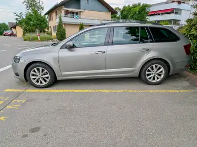 Skoda Octavia Combi 1.4 TSI — Monospace pratique, moteur dynamique et entretien récent — dashboard